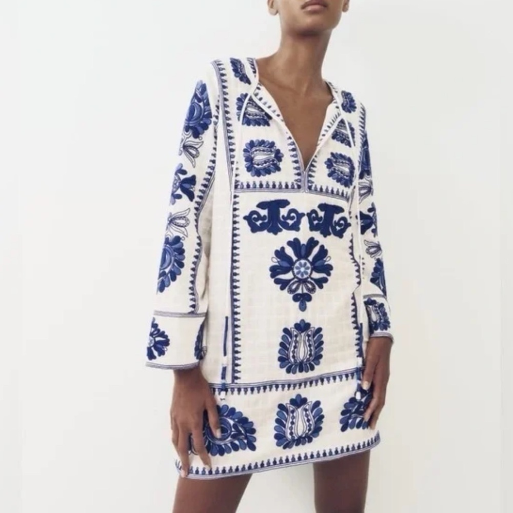 Zara tunic White and Blue Embroidered Detail